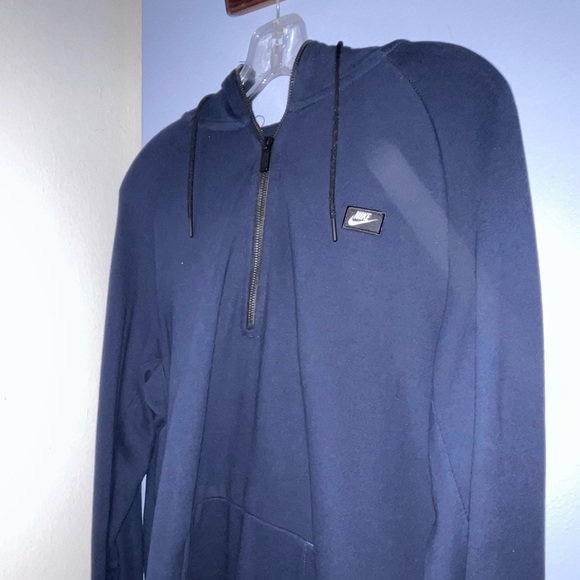 men’s nike sweatshirt (pull over with half zip) - Picture 2 of 3